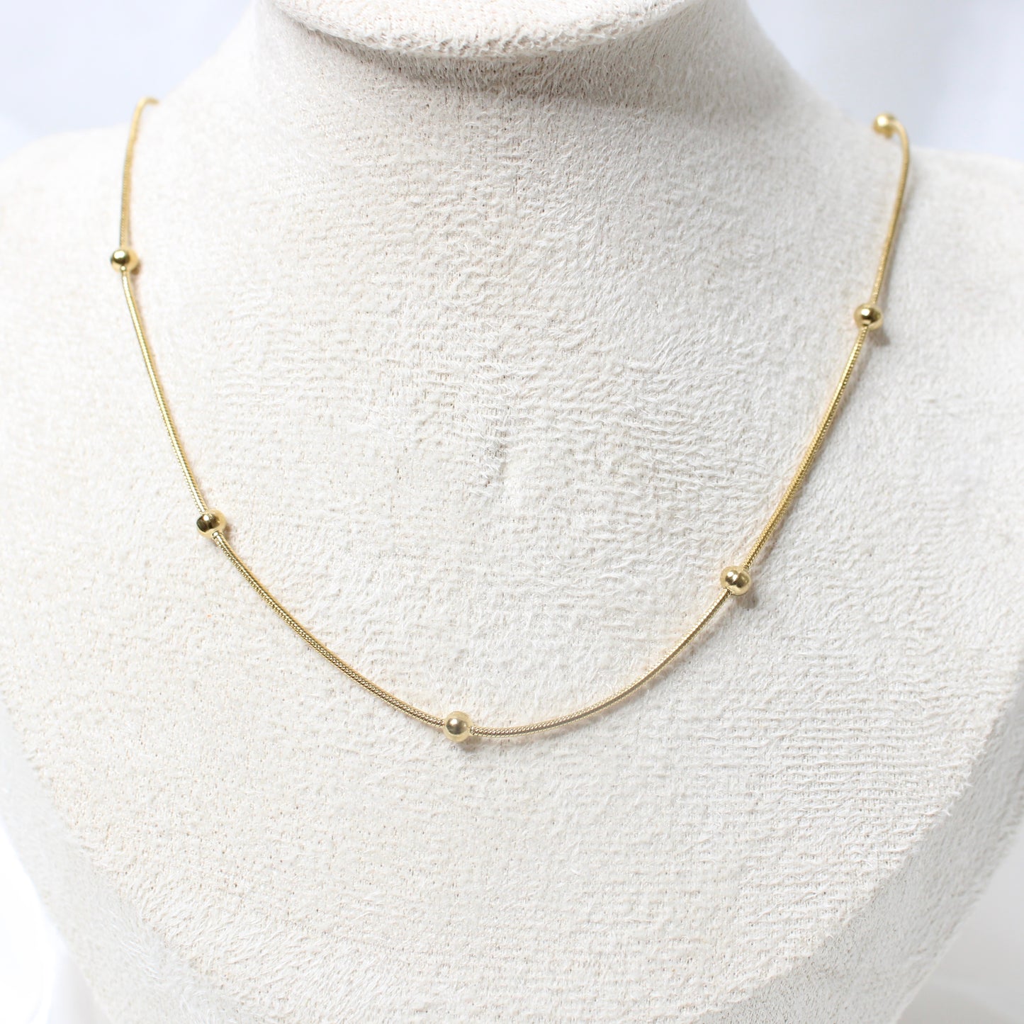 Round Bead Snake Necklace
