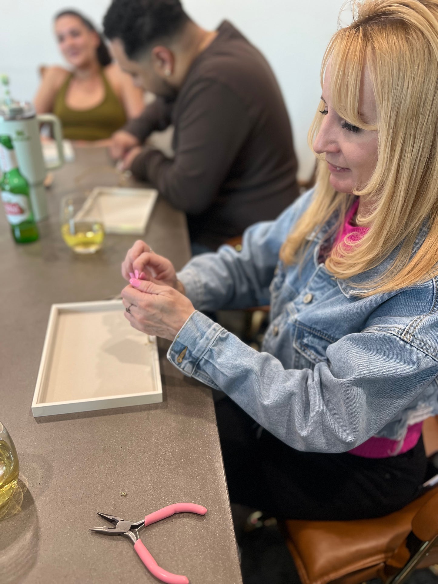 In-Store Charm Bar Experience