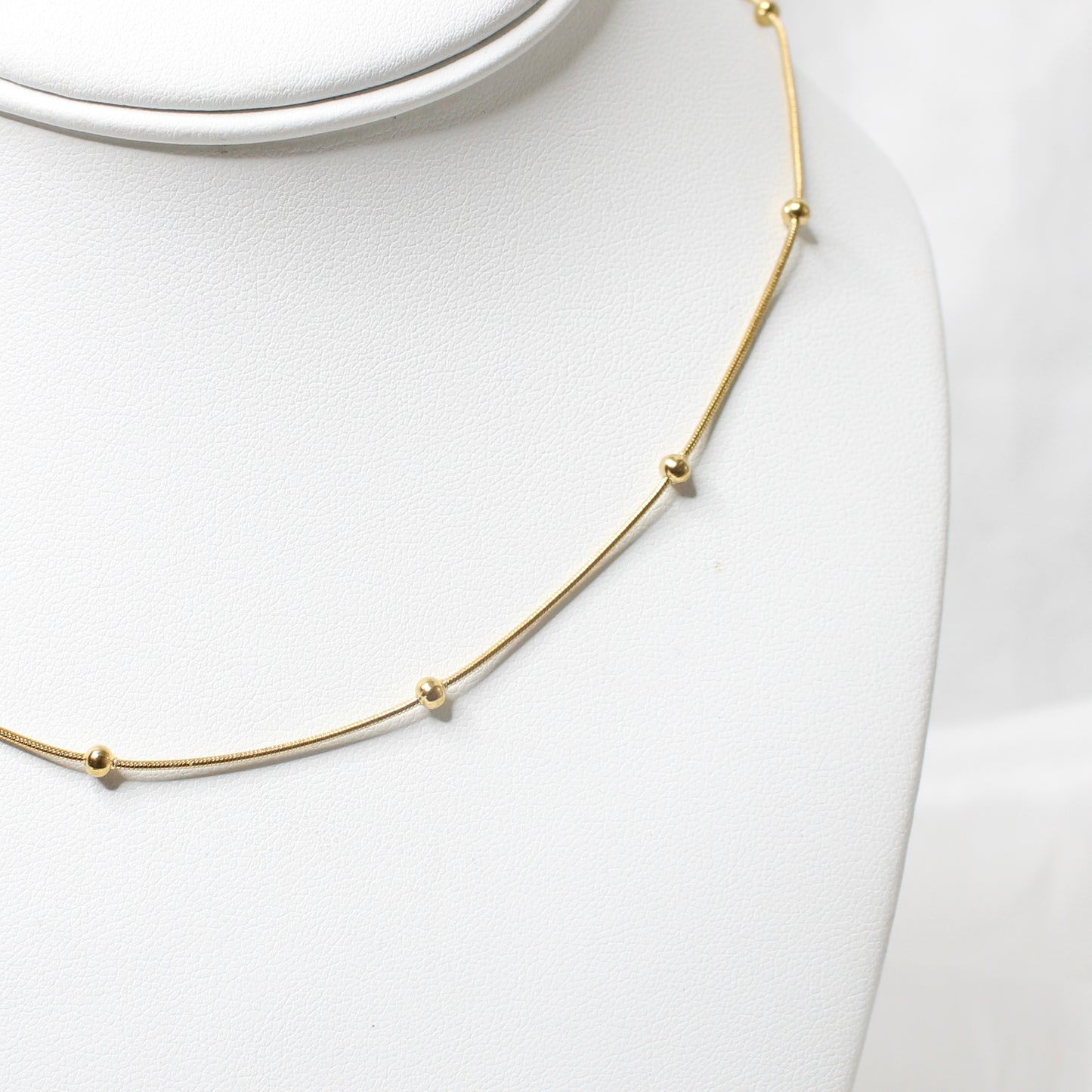 Round Bead Snake Necklace