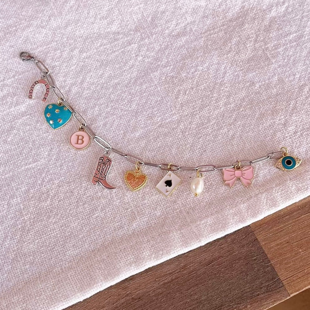 In-Store Charm Bar Experience