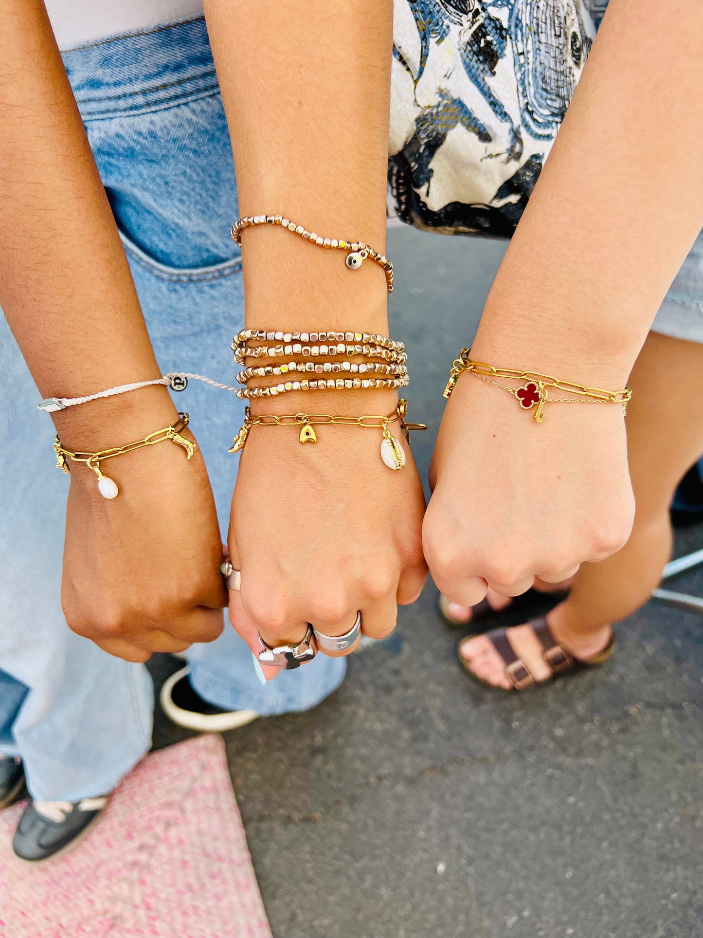 In-Store Charm Bar Experience