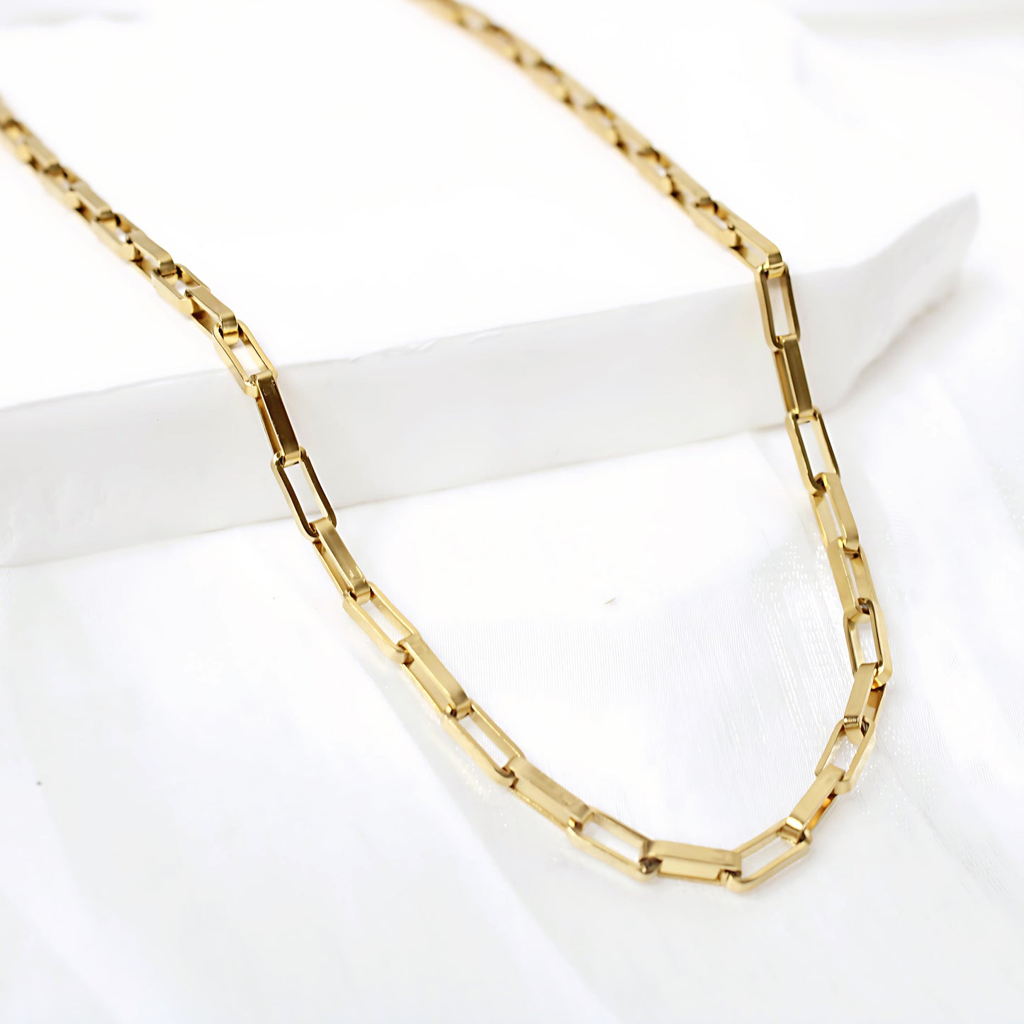 Thick Paperclip Chain