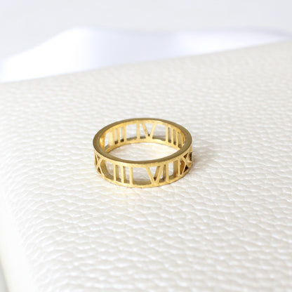 Luxe Roman Ring