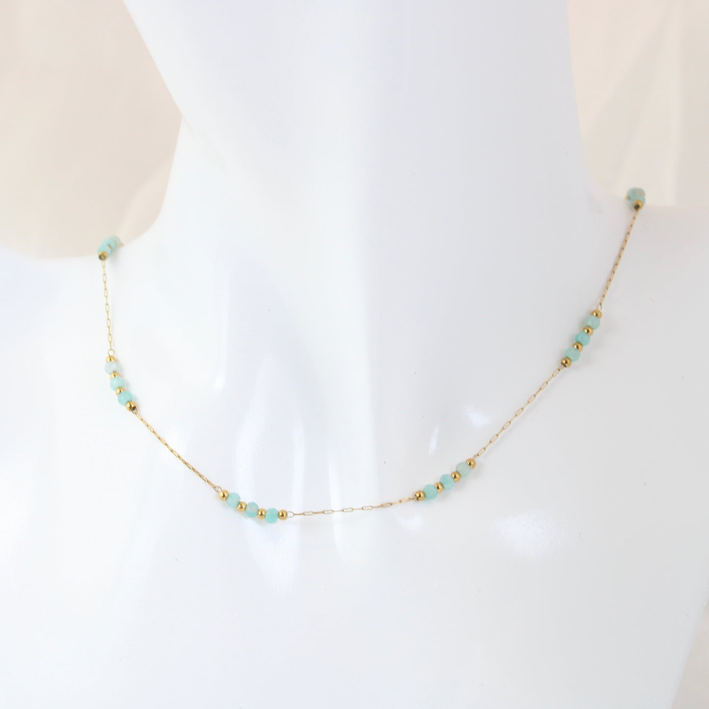 Elegant Round Stone Beaded Chain Necklace