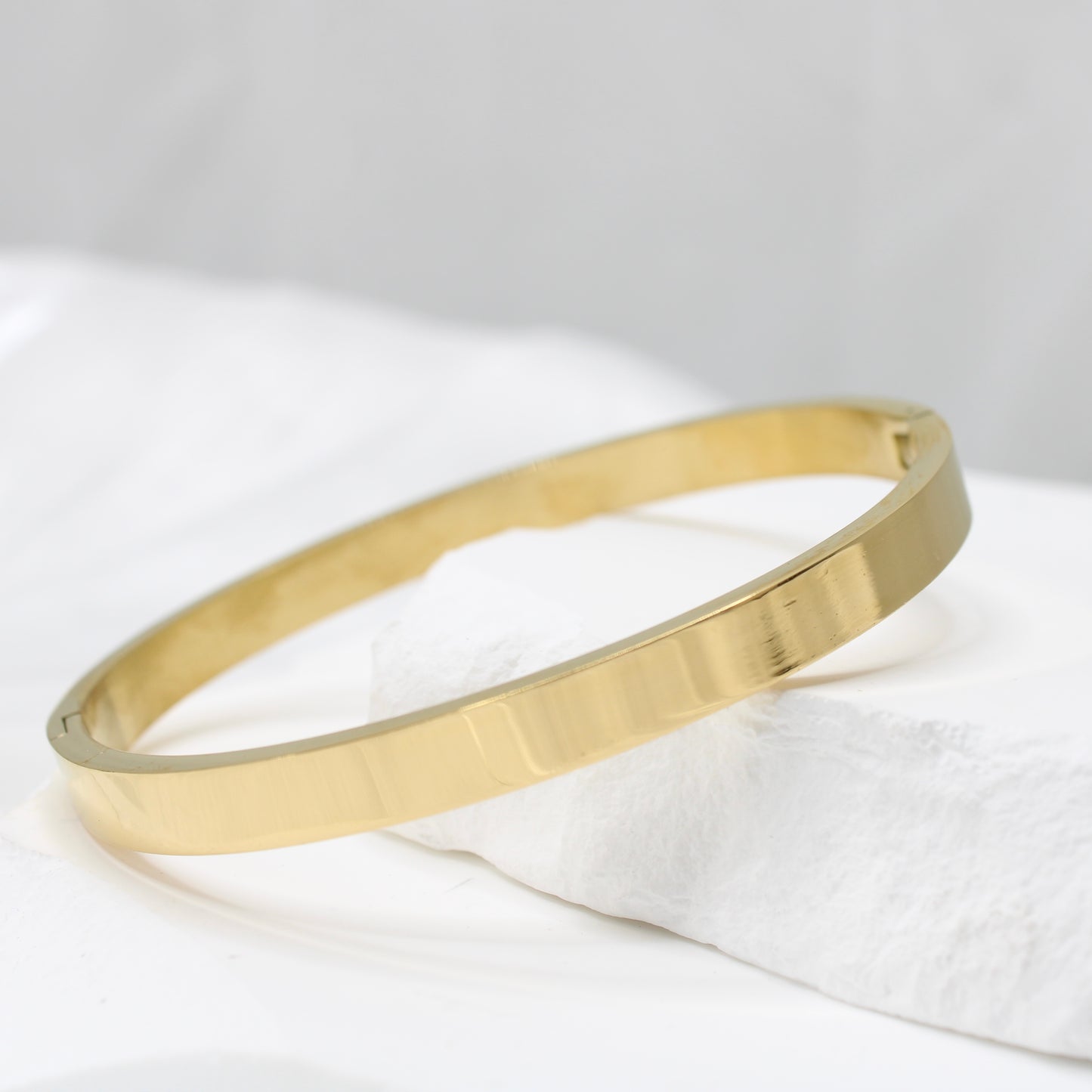 Lux Thick Simple Bangle