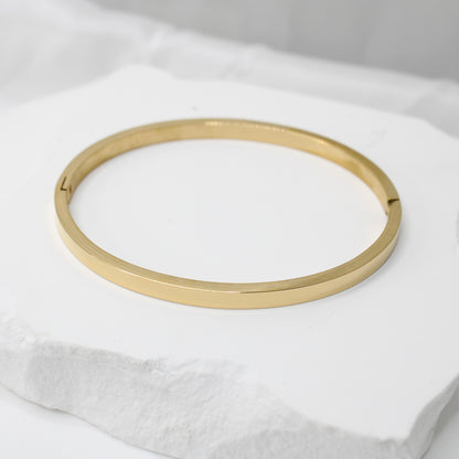 Lux Thin Simple Bangle
