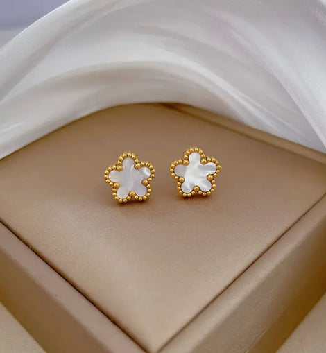 Lux Flower Shaped Stud Earrings