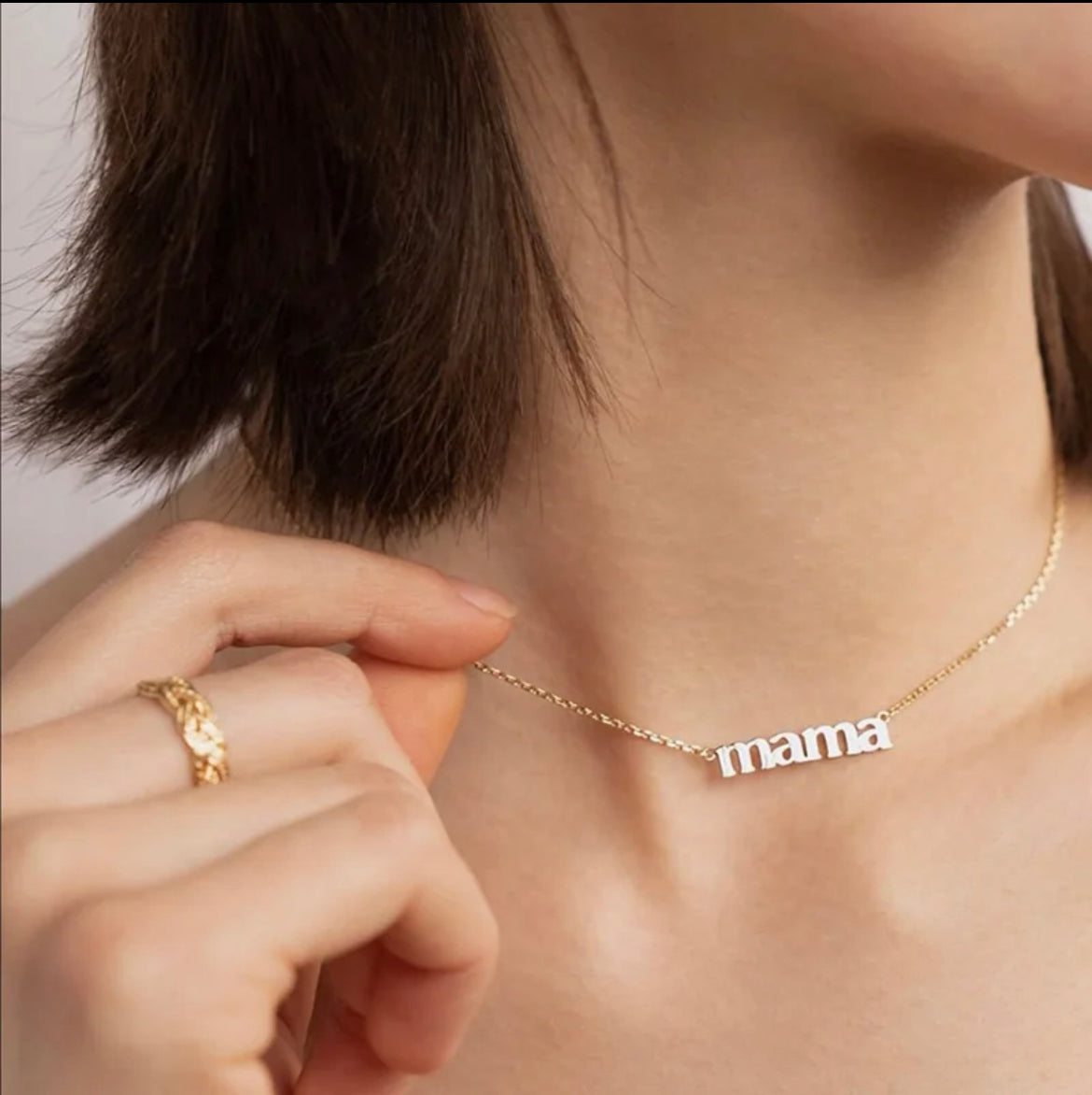 Mama Necklace