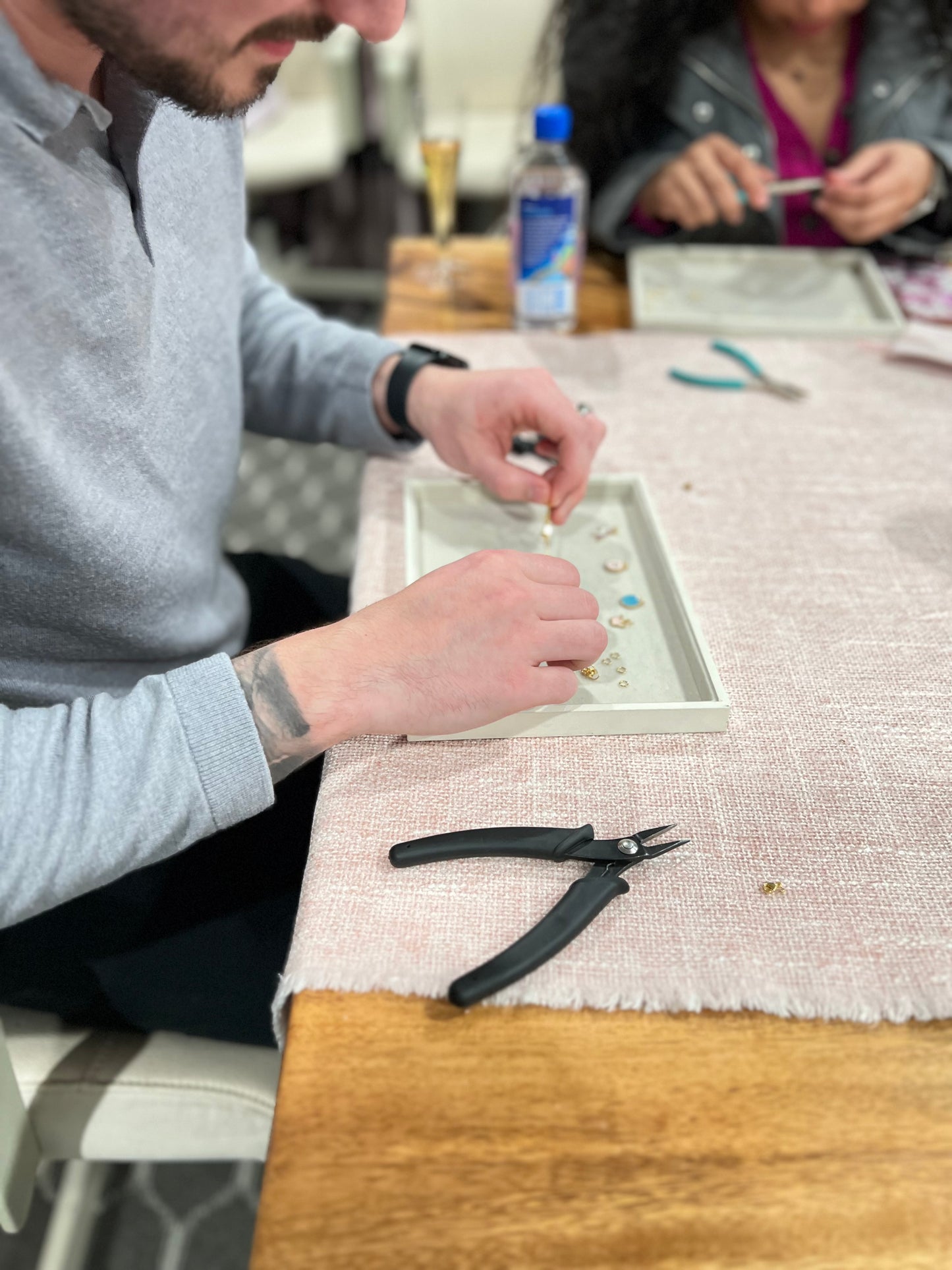 In-Store Charm Bar Experience