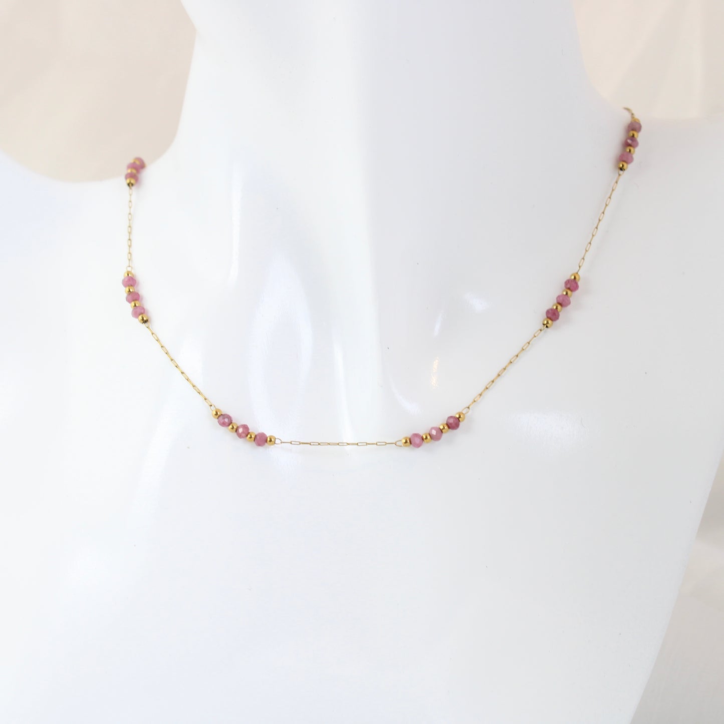 Elegant Round Stone Beaded Chain Necklace