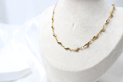 S chain necklace