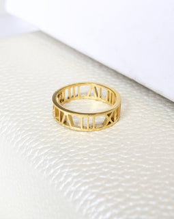 Luxe Roman Ring