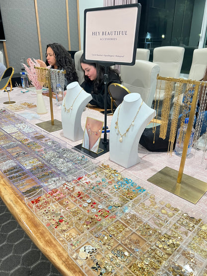 In-Store Charm Bar Experience