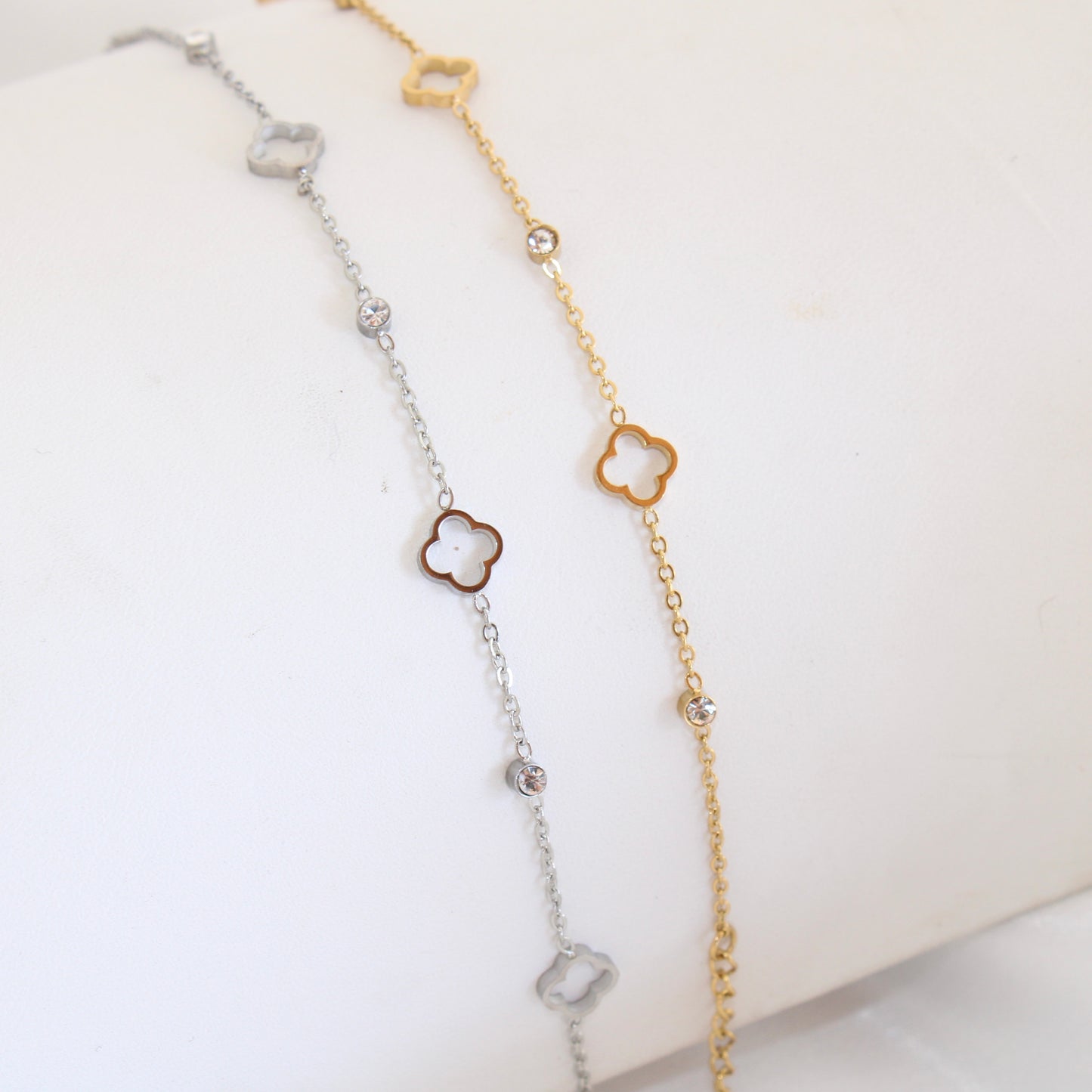 Luxe Hollow Clover Bracelet