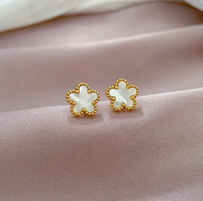 Lux Flower Shaped Stud Earrings