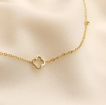 Luxe Hollow 4 Leaf Clover Necklace