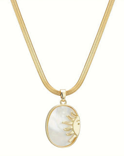 White Sun Shell Pendant Necklace