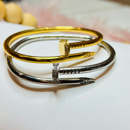 Luxe Nail Shaped Bangle