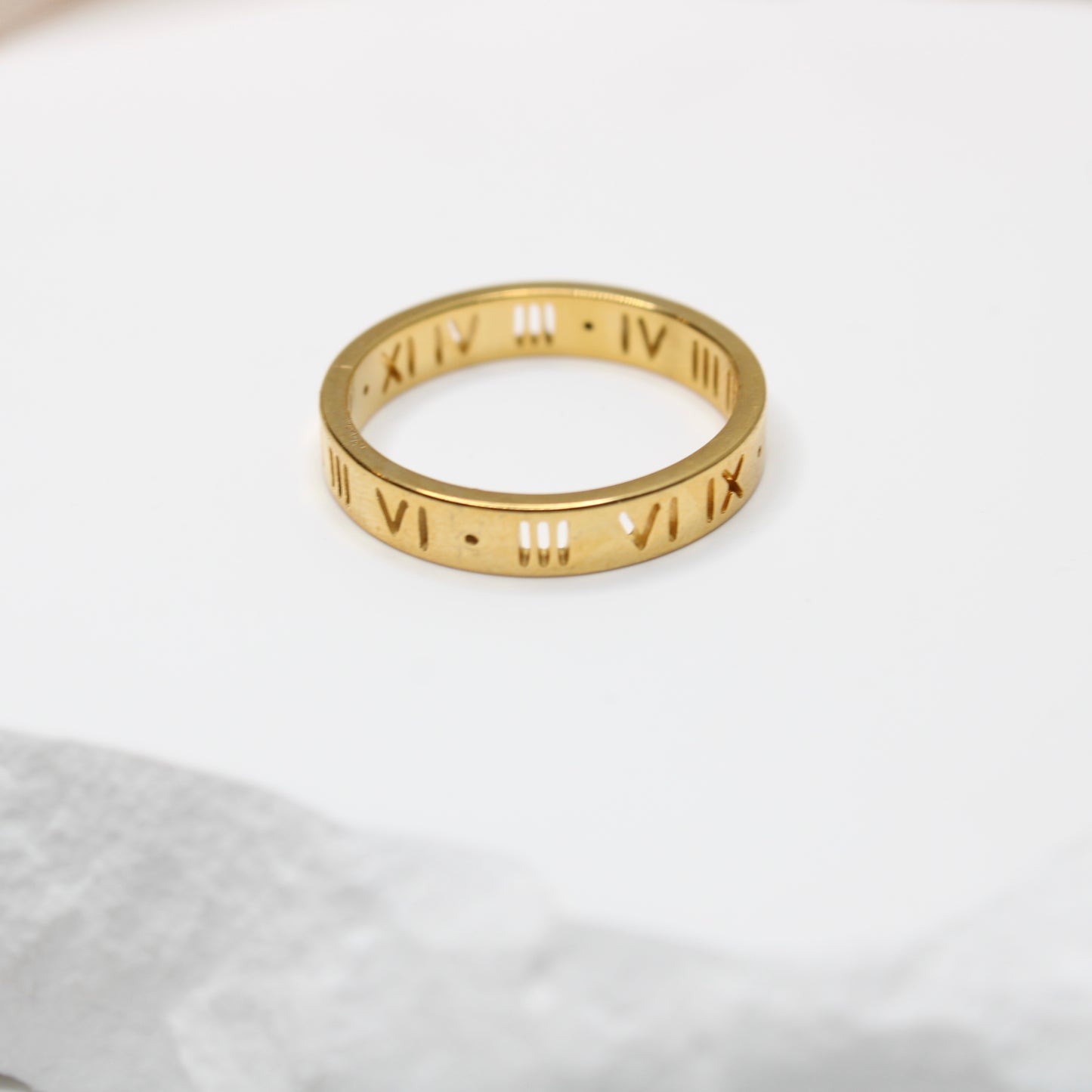 Thin Roman Ring