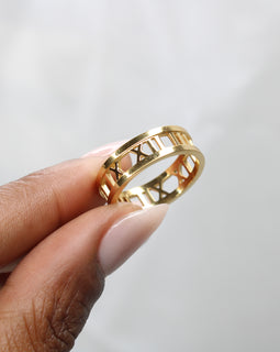 Roman Ring